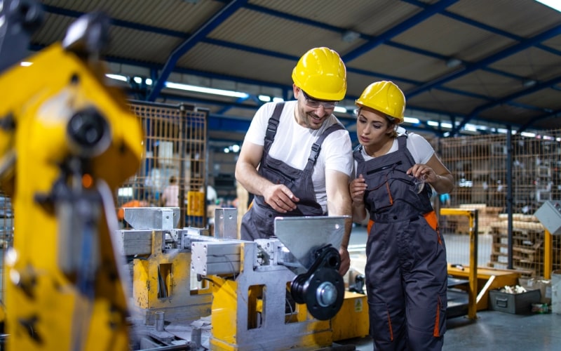 Types of Training Programs for Manufacturing Workers