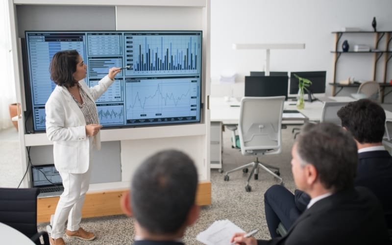 Understanding the Stakes: Why C-Suite Retention Matters in the US Market